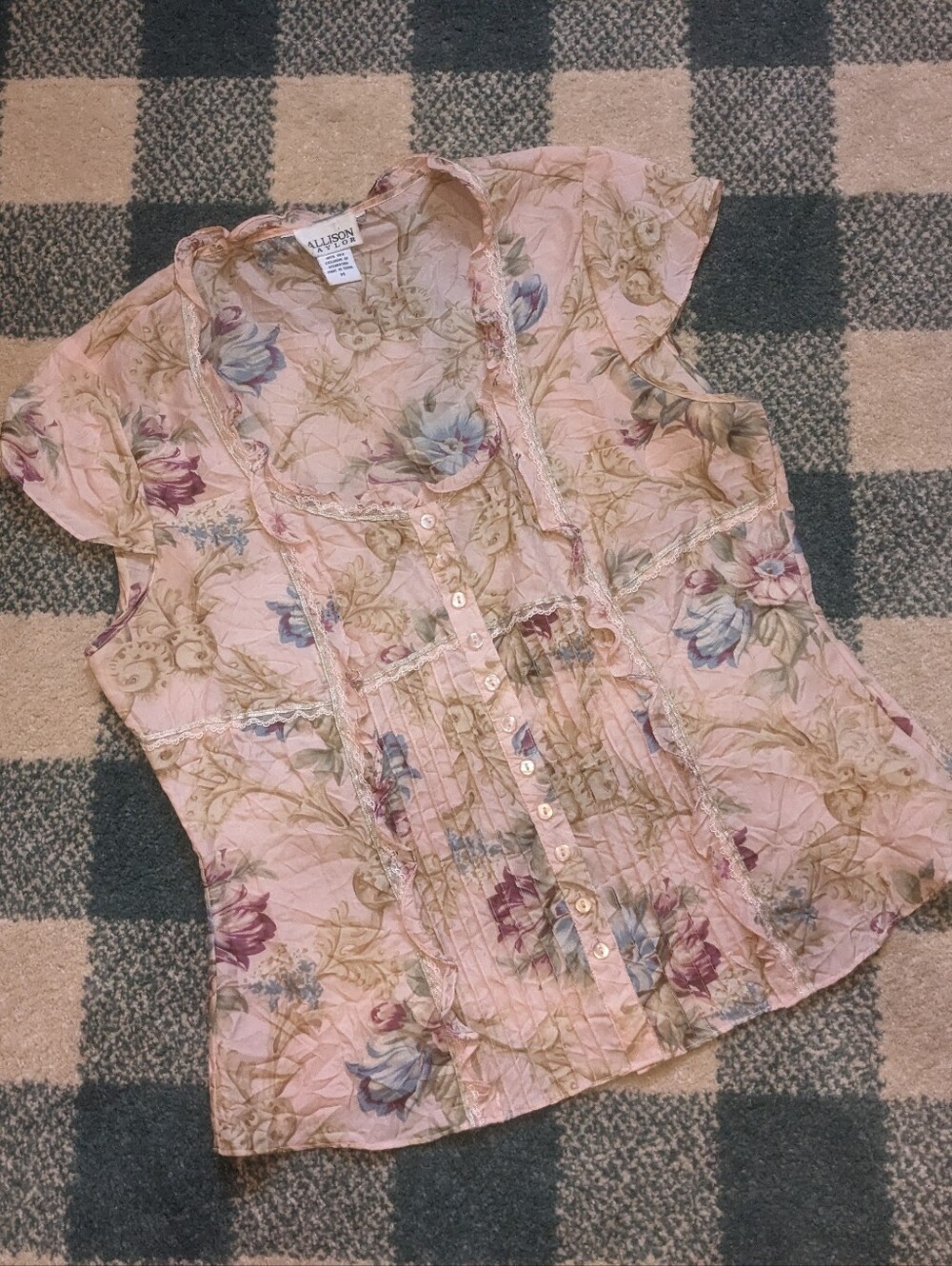 Vintage Allison Taylor 100% Silk Delicate Feminine Floral Blouse Size M